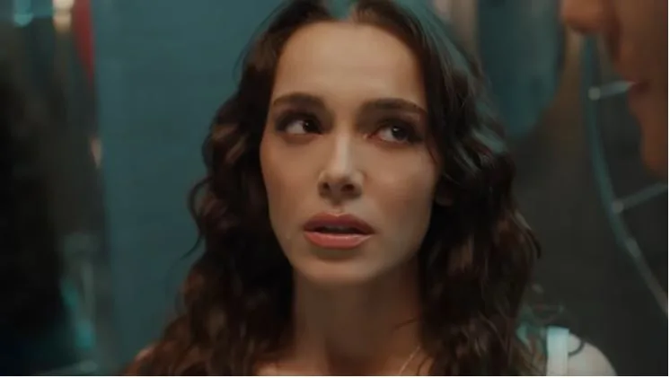 ¡La rivalidad entre Hafsanur Sancaktutan y Hande Erçel en la lista de las actrices más populares!