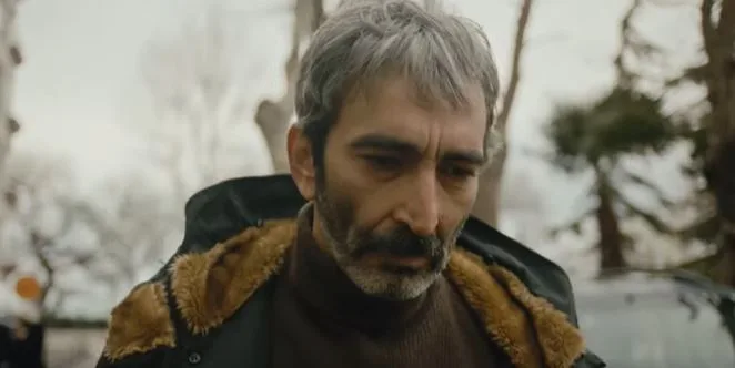 Fırat Tanış no es tan serio como crees, ¡en realidad es una persona muy divertida!