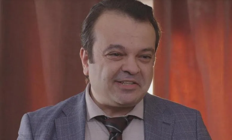 ¡Bülent Seyran se unió al elenco de la serie de televisión Kendi Düşen Ağlamaz con su personaje Adil!