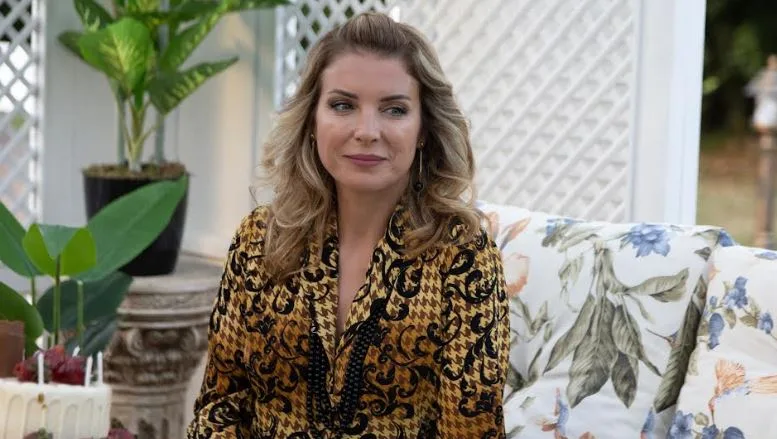 ¡El conmovedor escenario convenció a Özge Özberk de regresar a los sets!