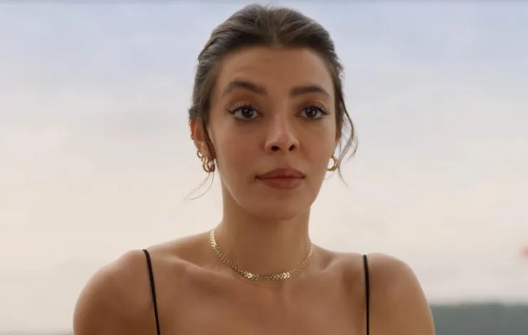 ¡La imagen de Selin Şekerci en la serie de televisión Aile finalmente fue revelada!