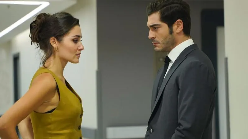 ¡La serie de televisión de Hande Erçel y Burak Deniz, Bambaşka Biri, fue criticada!