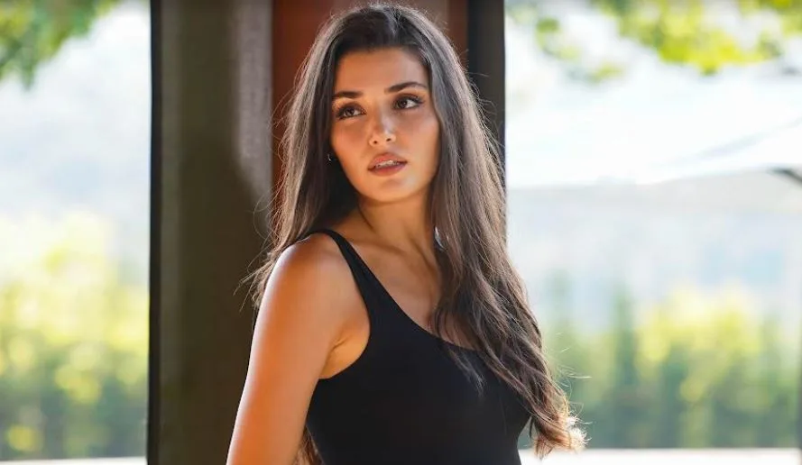 ¡La serie de televisión Bambaşka Biri fue criticada y los fanáticos de Hande Erçel quedaron asombrados!