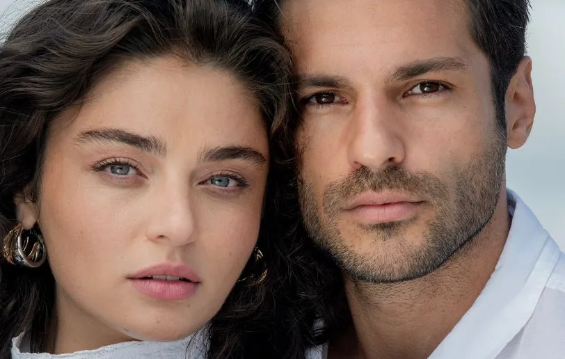 ¡La fuerte armonía entre Ayça Ayşin Turan y Serkan Çayoğlu en la serie Kader Bağları no afectó las calificaciones!