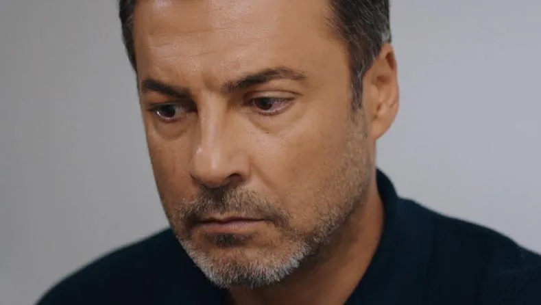 ¡No es fácil ser el protagonista de la serie de televisión Kızılcık Şerbeti! ¡Barış Kılıç está pasando por un momento difícil pero no se queja!