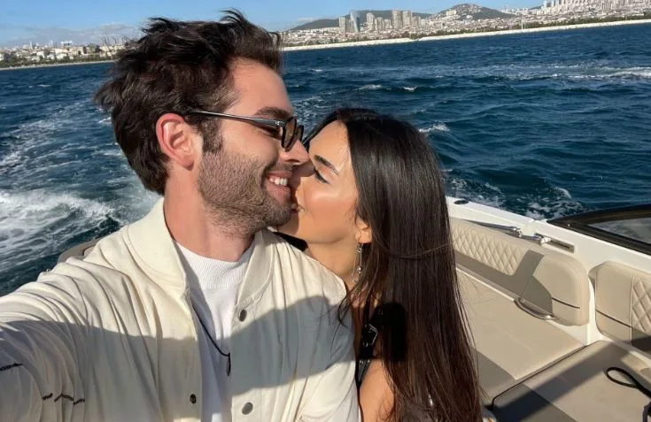 ¡La armonía y energía de Özge Yağız y Burak Berkay Akgül complacen a sus fans!
