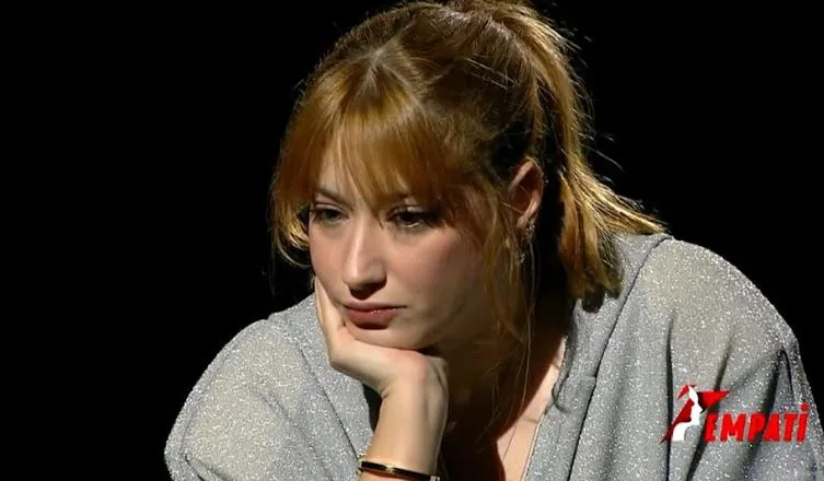 ¡Çağatay Ulusoy le abrió la puerta a Hazal Kaya en su momento más difícil!