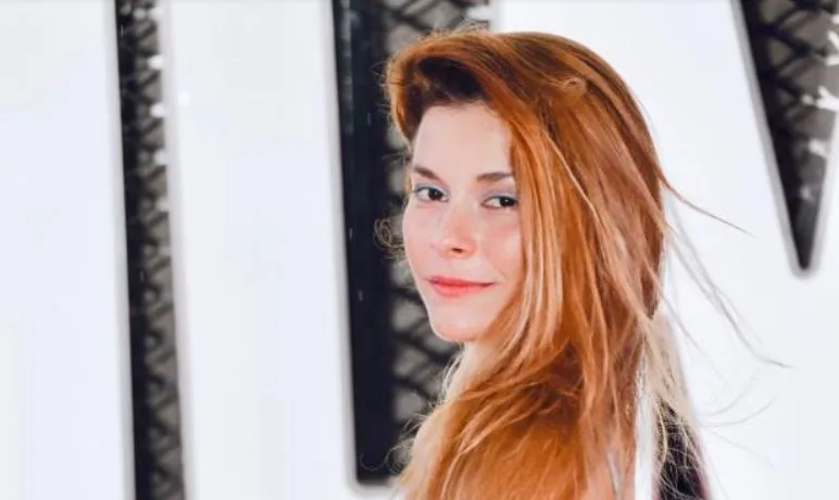 Selin Uzal, Derya de la serie de televisión Kiralık Aşk, mostró su brillo en el Festival de Cine de Londres