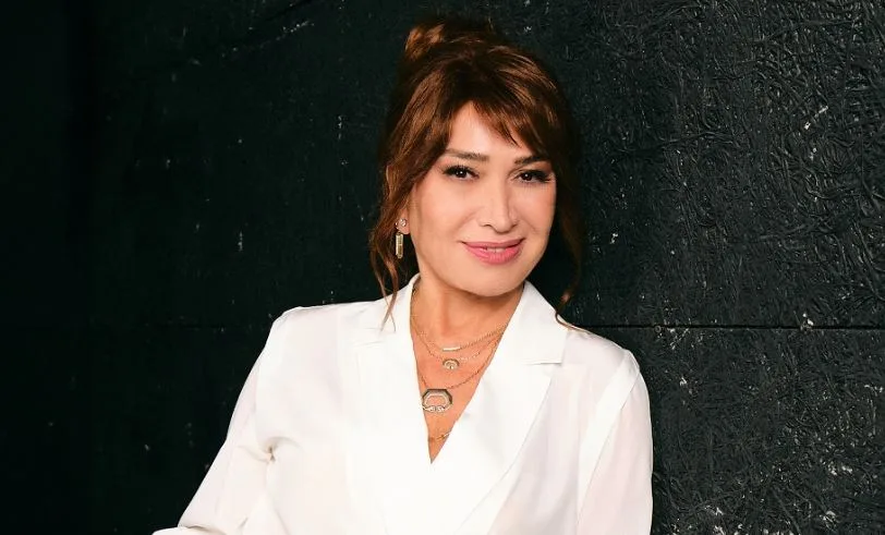 ¡A Demet Akbağ, quien regresó a los sets con la serie de televisión Sandık Kokusu, le encantó su nuevo papel!