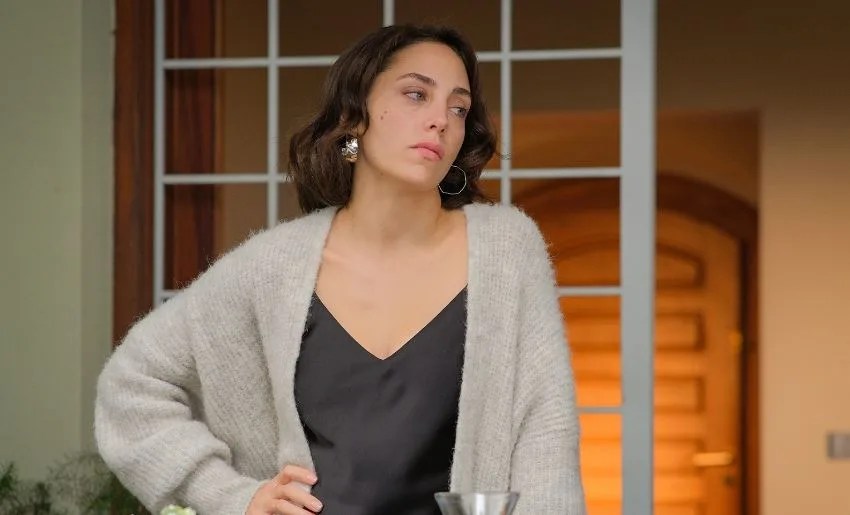 ¡Aquellos que quieran ver a una mujer fuerte en la televisión verán Öykü Karayel con admiración!