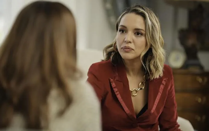 ¡Seda Türkmen hizo una fuerte entrada en la serie de televisión Sandık Kokusu con su nuevo papel!