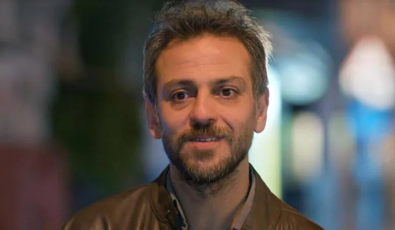 ¡La serie de televisión Ne Gemiler Yaktım dejó una huella en Erkan Kolçak Köstendil!