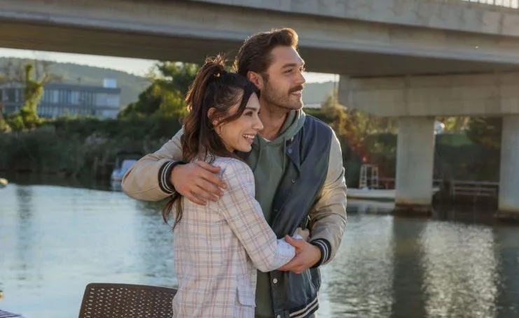 ¡Burcu Kıratlı disfruta regresar a las series de televisión después de 5 años!