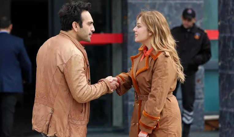 ¡La armonía y energía de Demet Evgar y Buğra Gülsoy fascinarán al público!