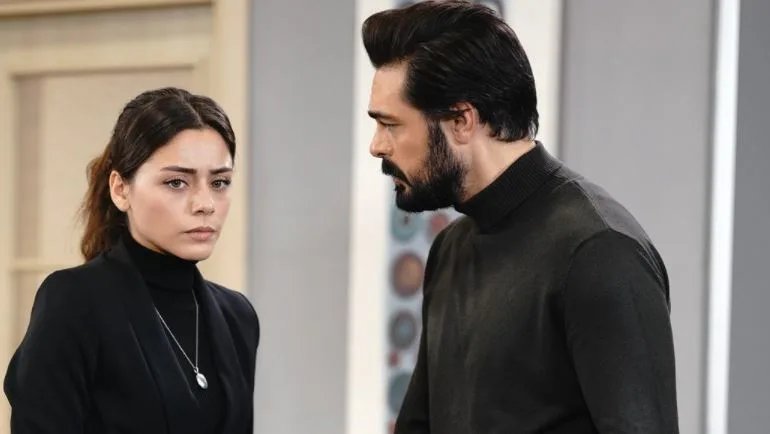 ¡Esta vez, Sıla Türkoğlu y Halil İbrahim Ceyhan se encontraron en la misma posición sobre un tema muy diferente!