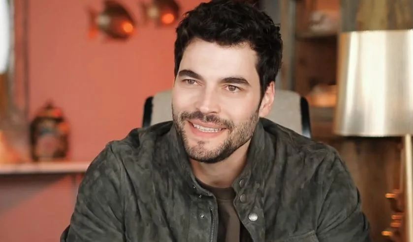 Los fans de Akın Akınözü están contentos, ¡pero los resultados de la serie Yaban Çiçekleri son alucinantes!