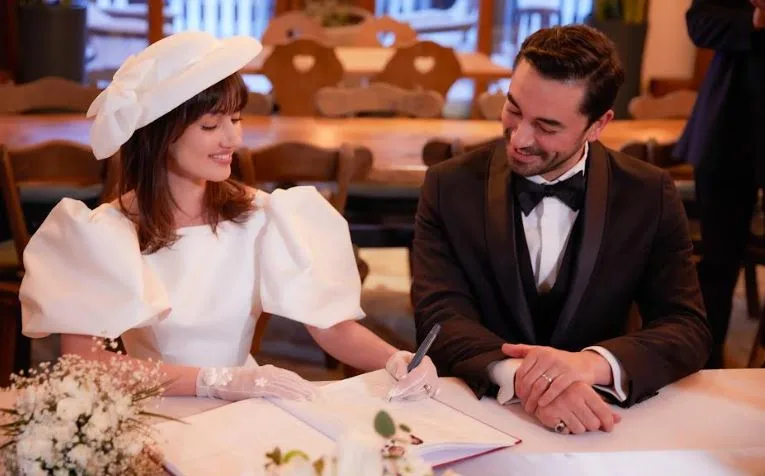 ¡La serie Kül Masalı de Gökhan Alkan y Sevda Erginci es a la vez afortunada y desafortunada!