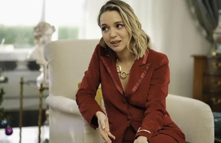 En el vigésimo nuevo episodio de la serie de televisión Sandık Kokusu, ¡Lale arrojará a todos al fuego!
