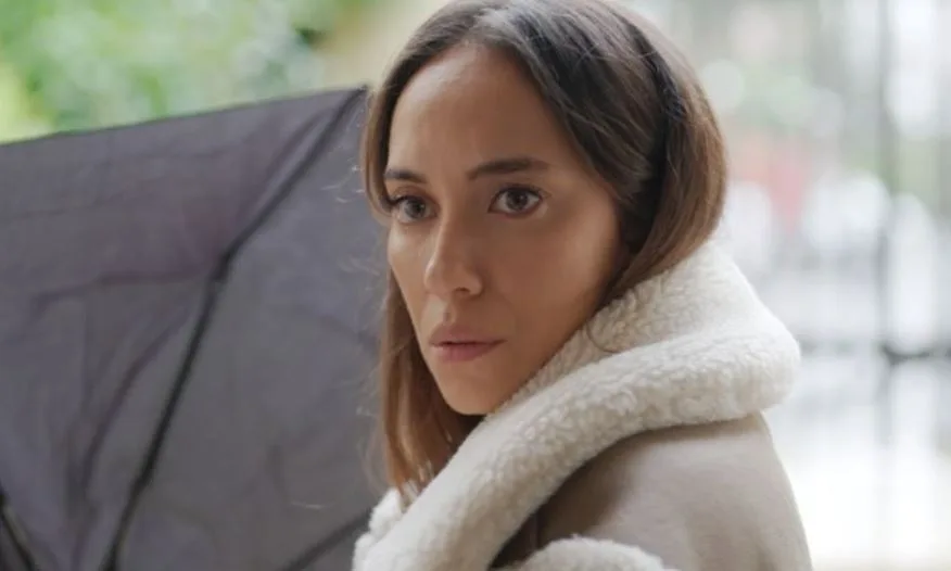 ¡Duygu Sarışın, que se cansó en el set de Kızıl Goncalar, tiene sus planes listos!
