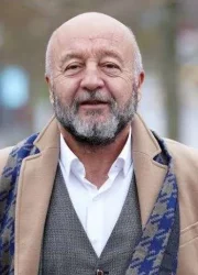 Hakan Salınmış